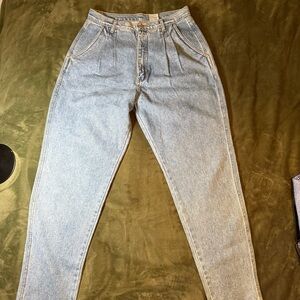 Bill Blass High-Waisted Light Blue Jeans 100% cotton